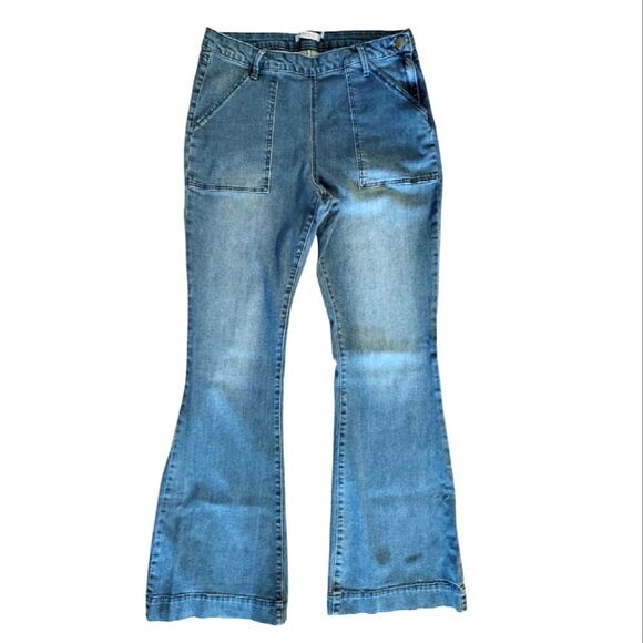 JustFab Y2K Vntg Wash High Waist Side Closure Flare Jeans Size 33 (or 16) - Picture 1 of 13